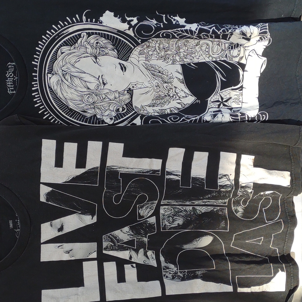 Bundle of 2 Graphic T Size L and XL